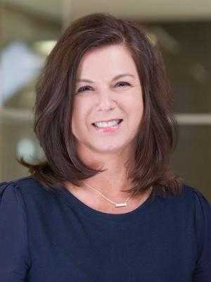 Jennifer Kozak Headshot